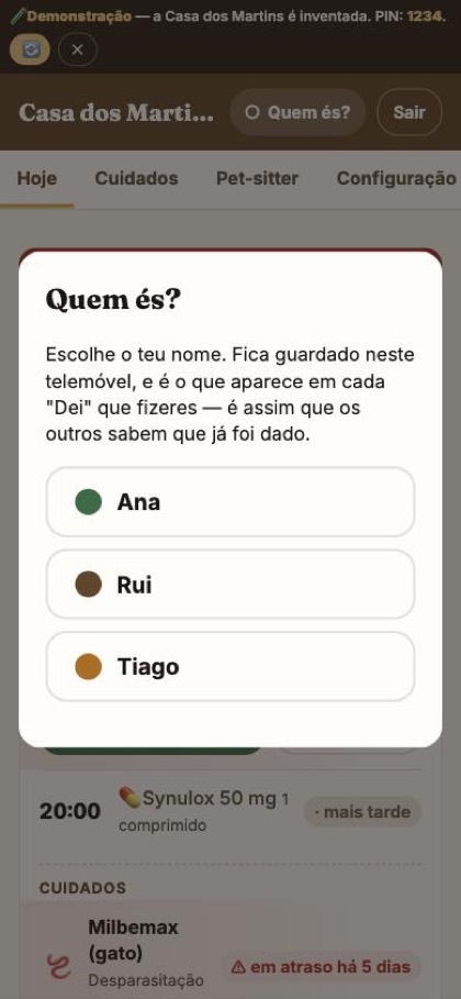 A caixa Quem és, com os nomes Ana, Rui e Tiago