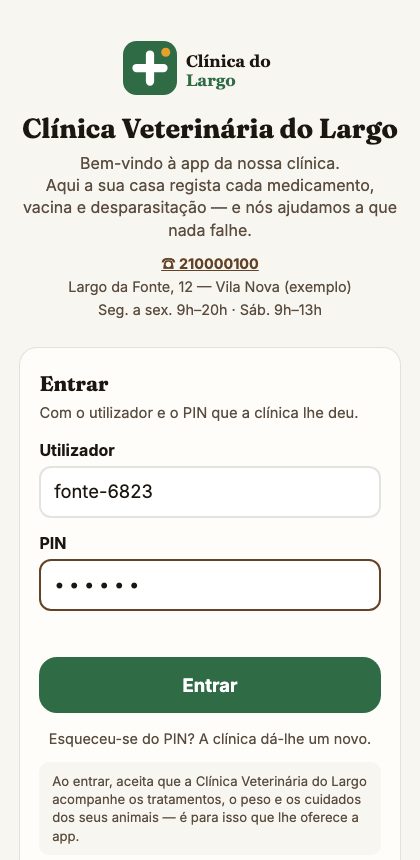A página de entrada da clínica, com o logótipo, os contactos e os campos utilizador e PIN