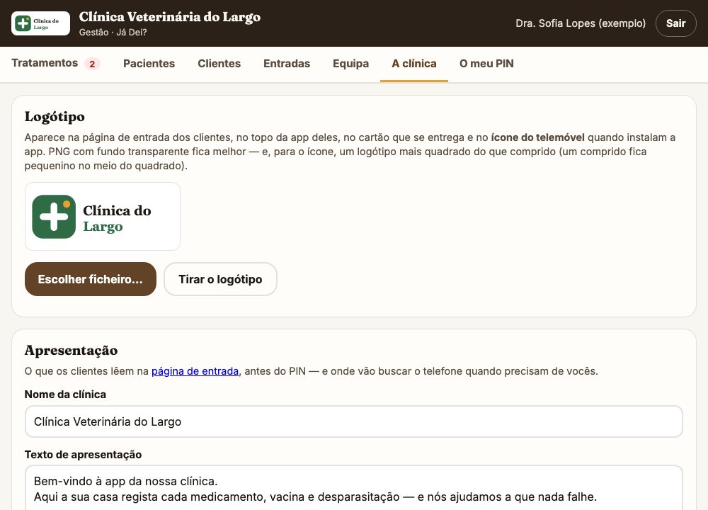 O separador A clínica, com o logótipo e os textos